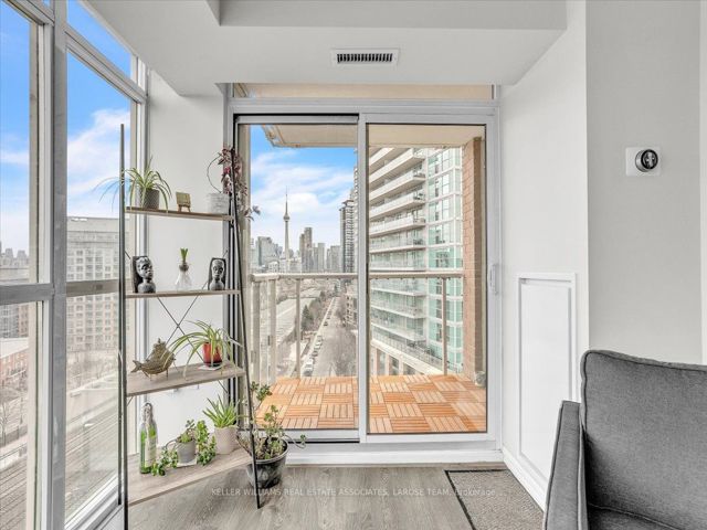 1102 - 125 Western Battery Rd