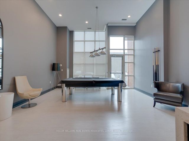 1102 - 125 Western Battery Rd