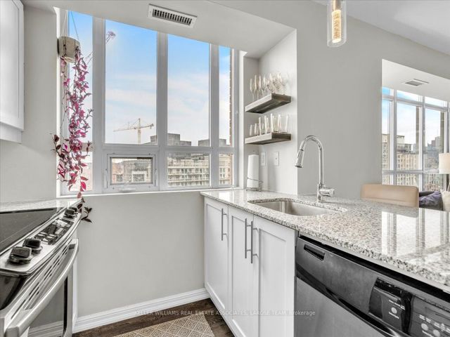 1102 - 125 Western Battery Rd