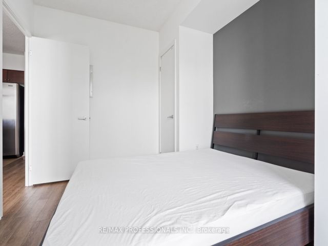 2708 - 5 Mariner Terr
