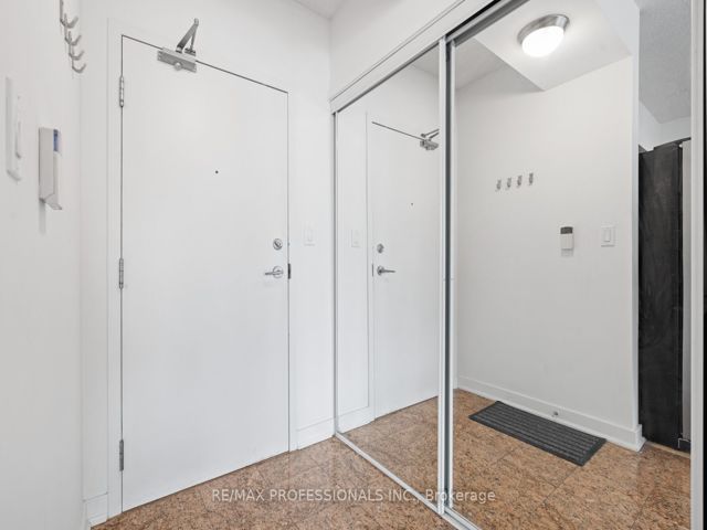 2708 - 5 Mariner Terr