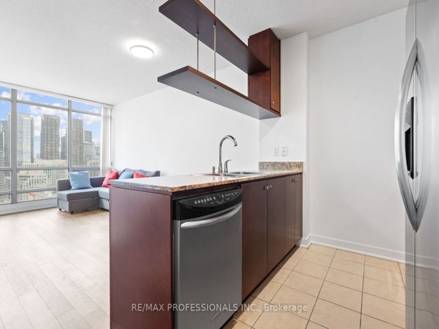 2708 - 5 Mariner Terr