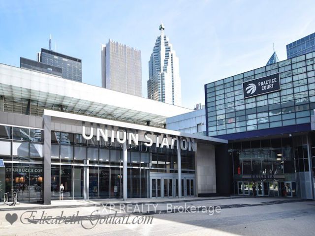 4206 - 327 King St W