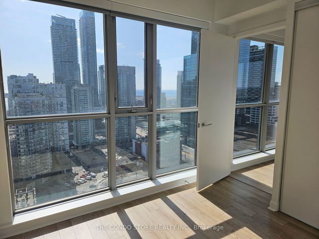 2502 - 375 King St W