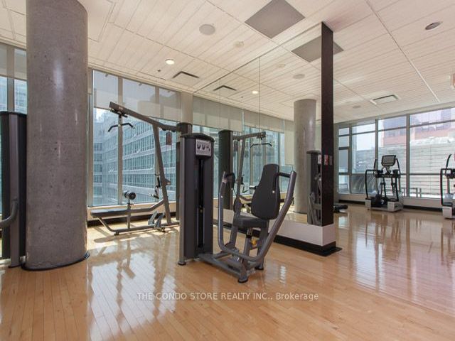 2502 - 375 King St W