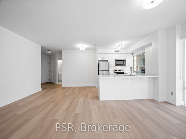 1016 - 50 John St