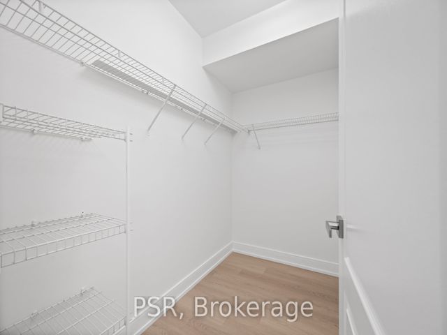1016 - 50 John St