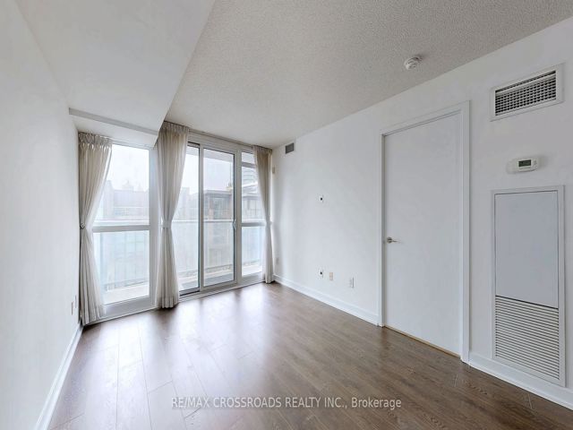 310 - 121 Mcmahon Dr