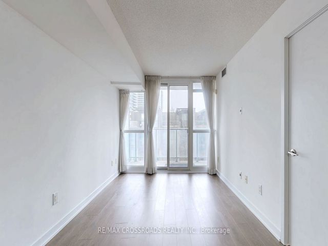 310 - 121 Mcmahon Dr