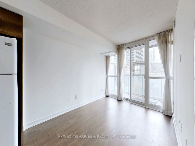 310 - 121 Mcmahon Dr