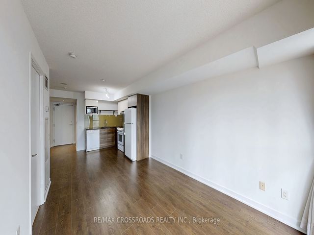 310 - 121 Mcmahon Dr