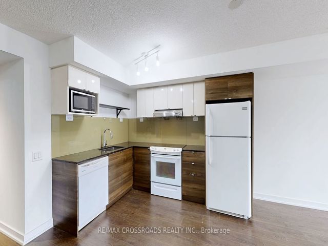 310 - 121 Mcmahon Dr
