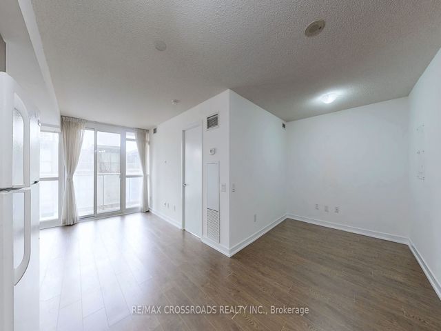 310 - 121 Mcmahon Dr