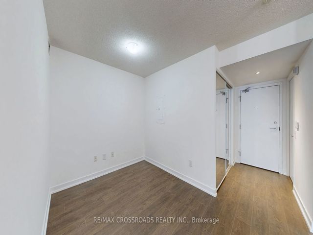 310 - 121 Mcmahon Dr