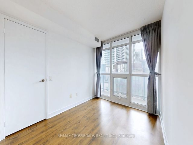 310 - 121 Mcmahon Dr