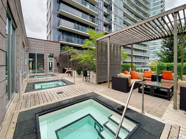 310 - 121 Mcmahon Dr