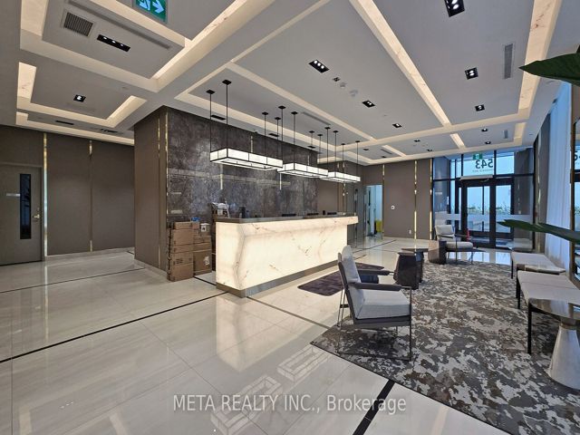 PH18 - 543 Richmond St W