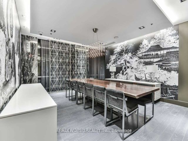2502 - 30 Nelson St