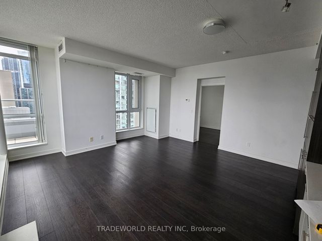 2502 - 30 Nelson St
