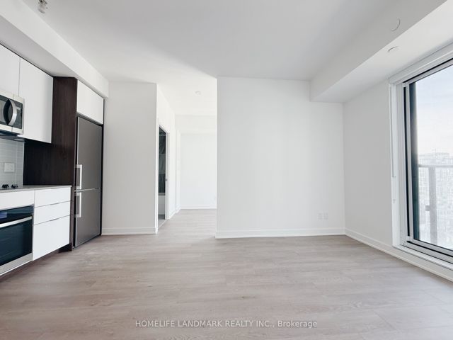 1410 - 543 Richmond St W