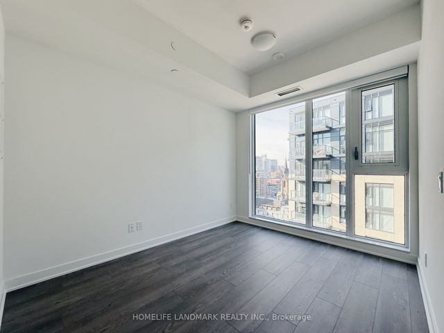 1410 - 543 Richmond St W