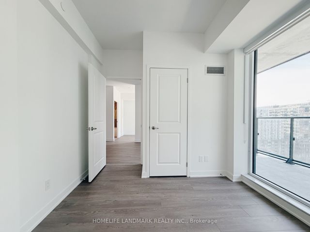 1410 - 543 Richmond St W