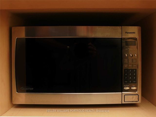 605 - 15 Singer Crt