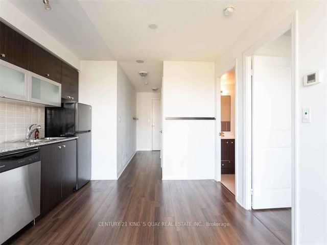 1108 - 2015 Sheppard Ave E