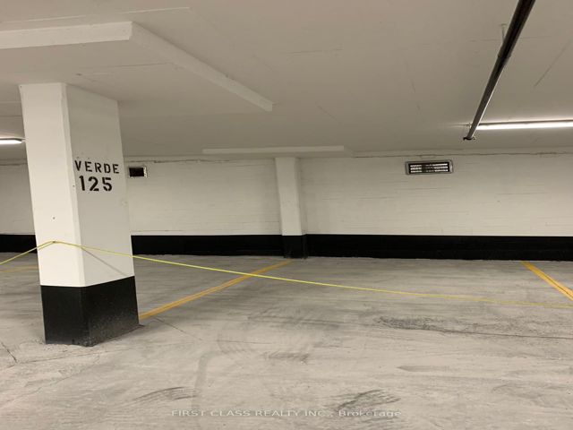 1001 - 188 Fairview Mall Dr
