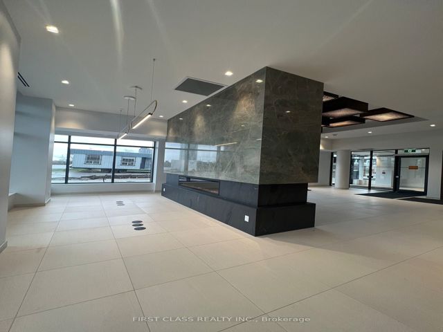 1001 - 188 Fairview Mall Dr