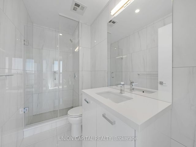 1111 - 195 McCaul St