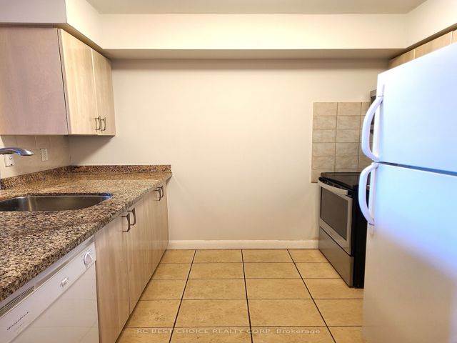 903 - 4968 Yonge St