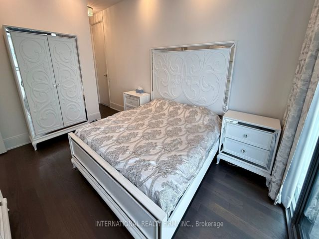 LPH5406 - 50 Charles St E