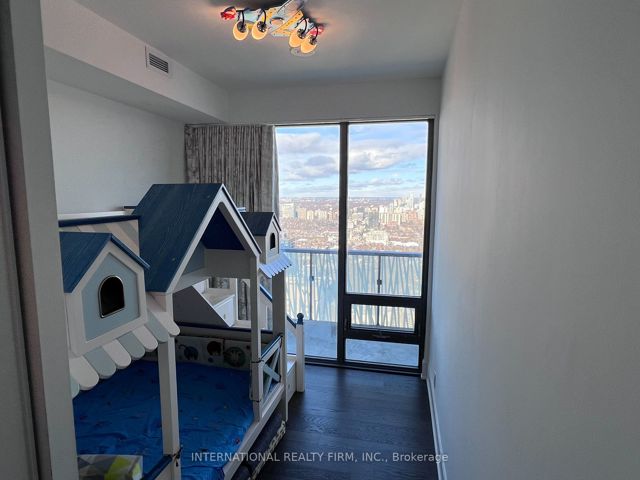 LPH5406 - 50 Charles St E