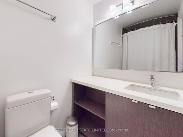 3016 - 155 Yorkville Ave