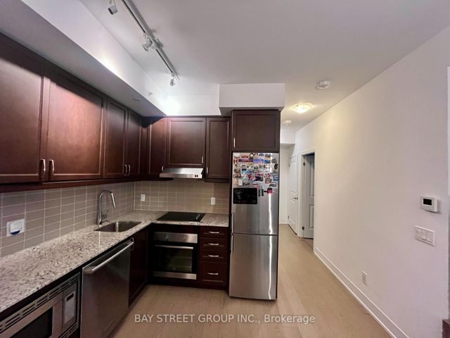 330 - 7 Kenaston Gdns