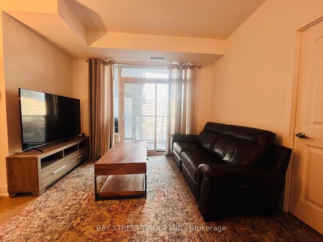330 - 7 Kenaston Gdns