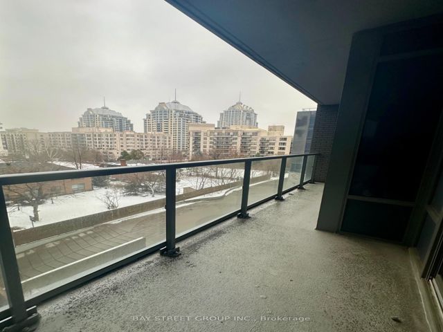 330 - 7 Kenaston Gdns