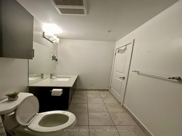 330 - 7 Kenaston Gdns