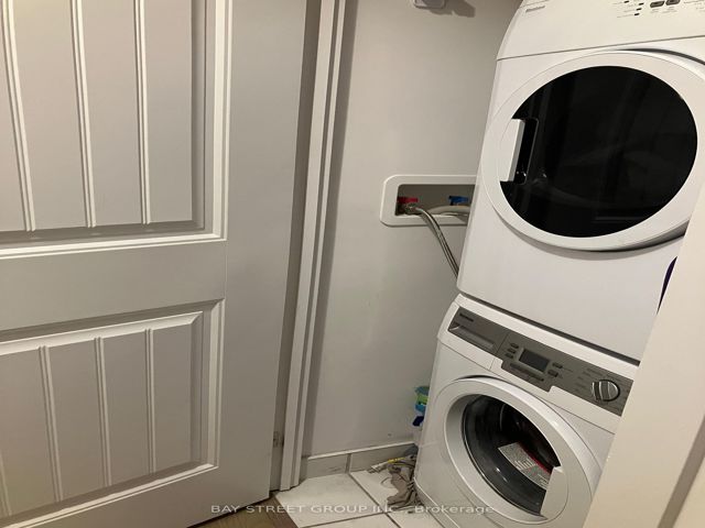 330 - 7 Kenaston Gdns