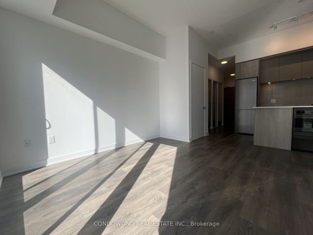 1116 - 35 Tubman Ave