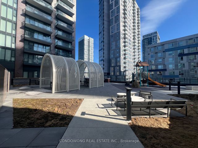 1116 - 35 Tubman Ave