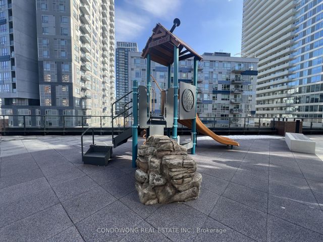 1116 - 35 Tubman Ave