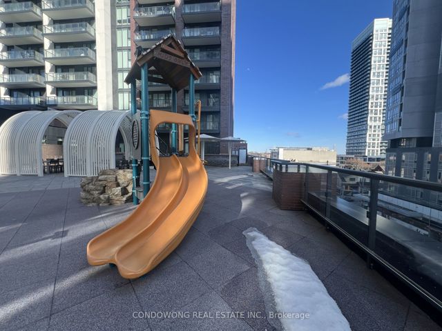1116 - 35 Tubman Ave