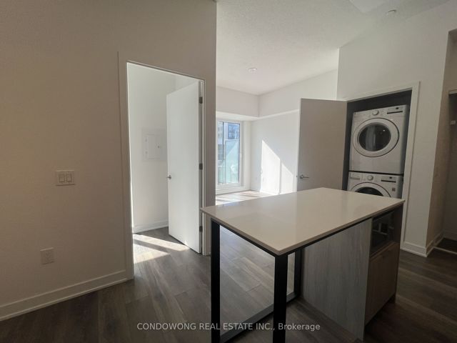 1116 - 35 Tubman Ave