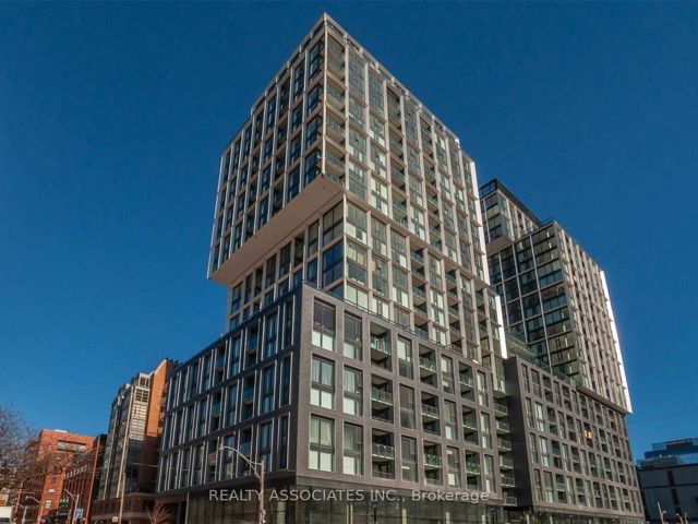 1816 - 158 Front St E