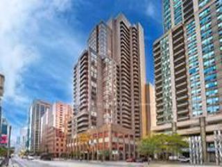 1001 - 736 Bay St