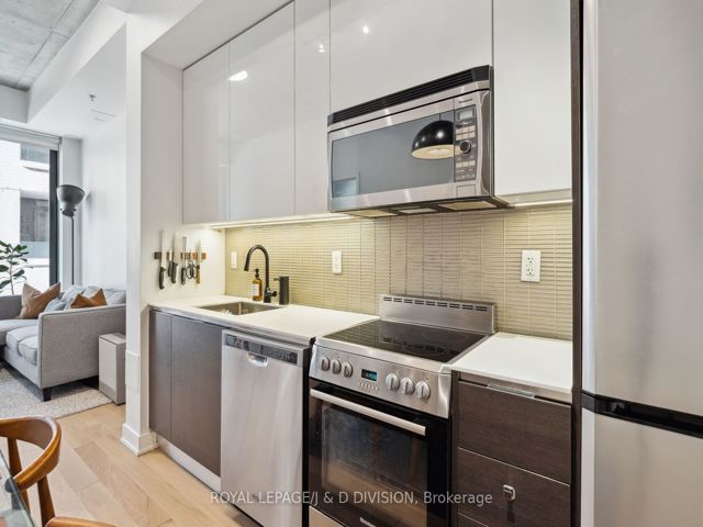 207 - 8 Dovercourt Rd