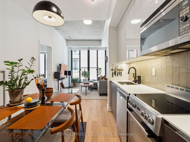 207 - 8 Dovercourt Rd