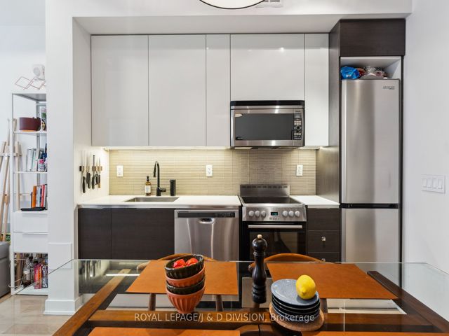 207 - 8 Dovercourt Rd